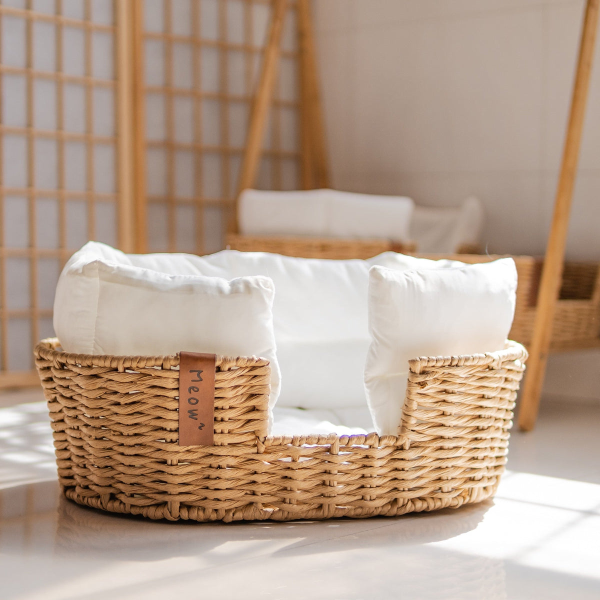 Hand-Woven Rattan Basket Pet Nest